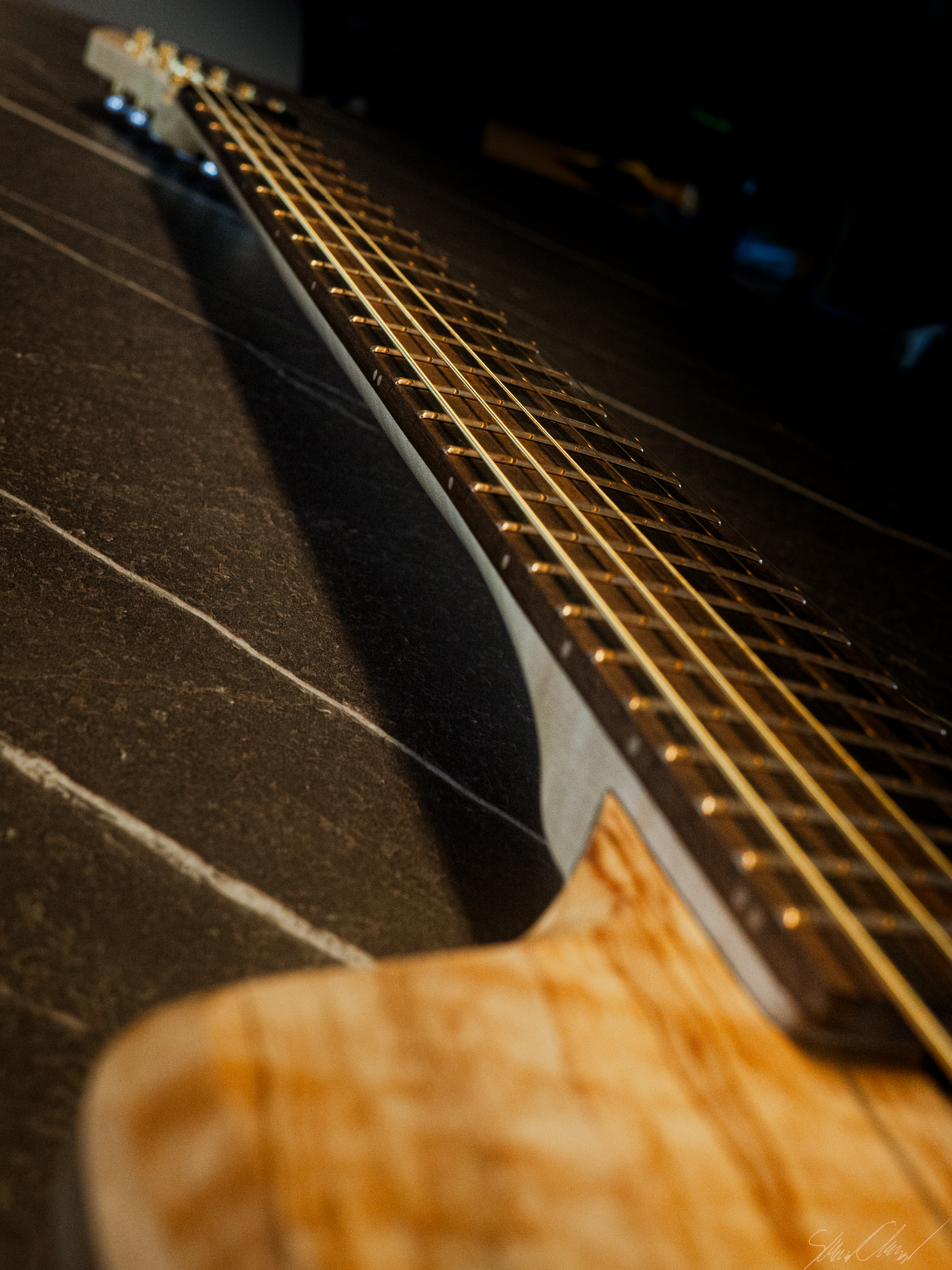 Sidedots and strings