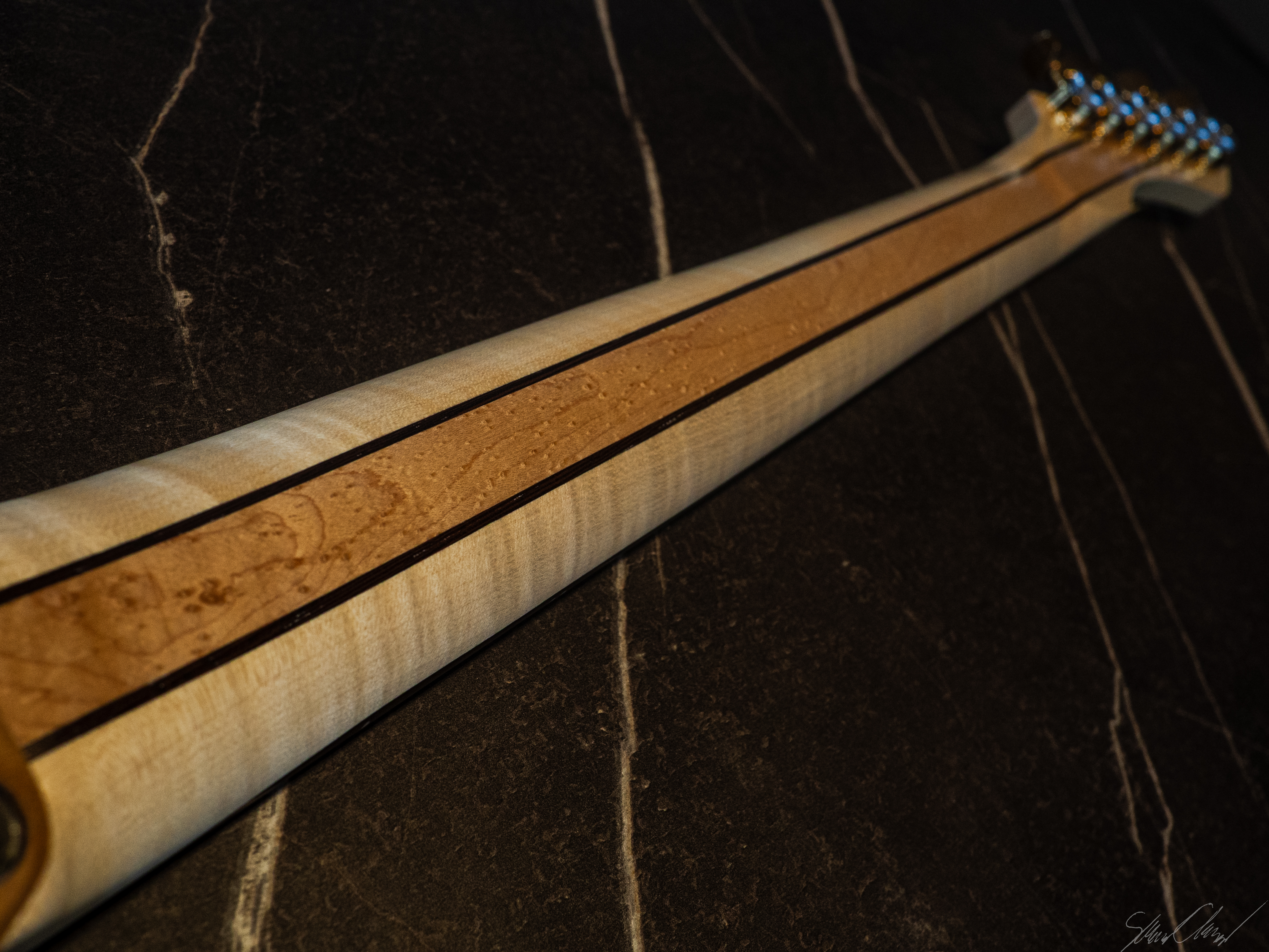 Neck details